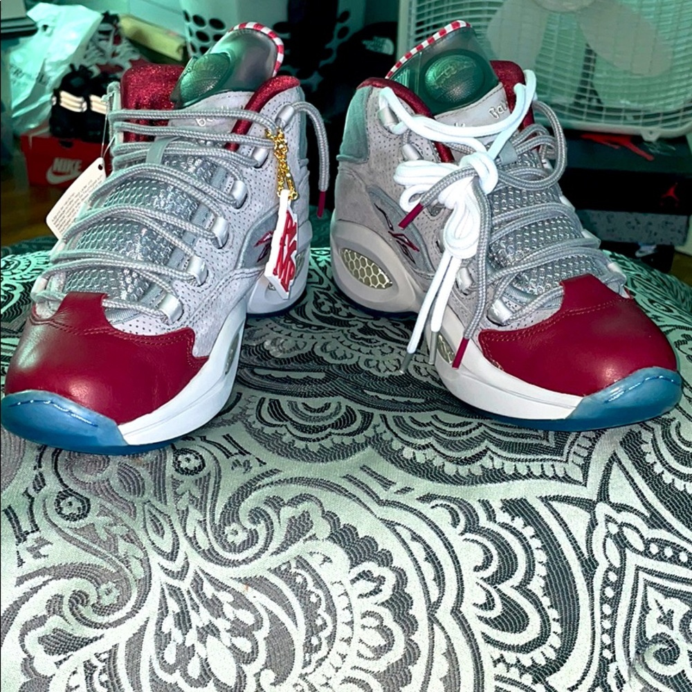 Pump Question Men Reebok Classic In New Condition.